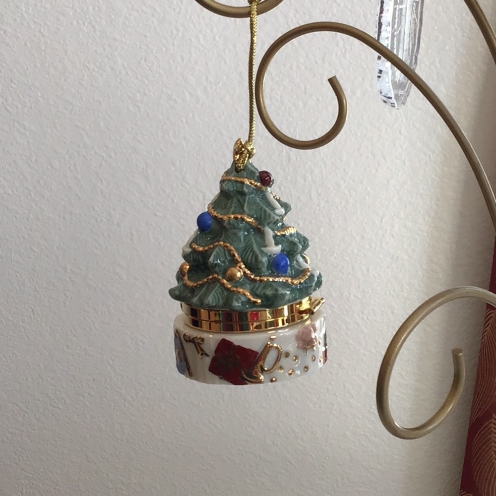 Lenox Christmas Tree Trinket Box Ornament.